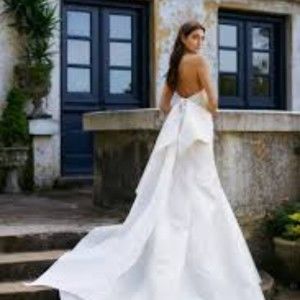 Meet your Posher, Hernandez